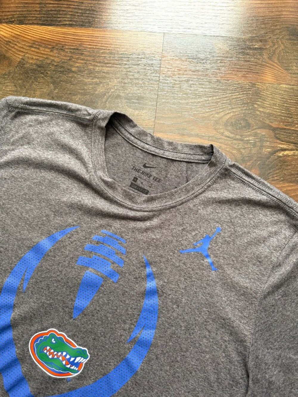 *** SOLD *** Nike x Jordan On-Field Florida Gators Legend Football Icon T-Shirt - Picture 2 of 7